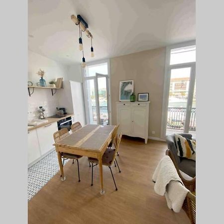 Sur Le Bord Du Quai Apartment Sete Exterior photo