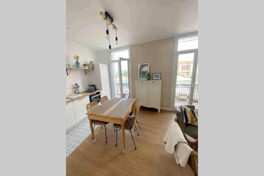 Sur Le Bord Du Quai Apartment Sete Exterior photo